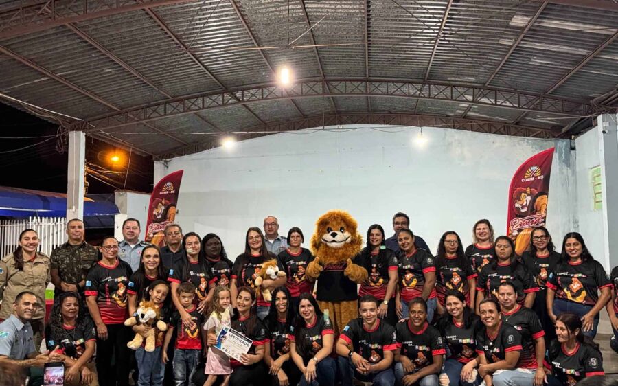 Pais em Coxim recebem certificados do Proerd e assumem compromisso pela segurança dos filhos