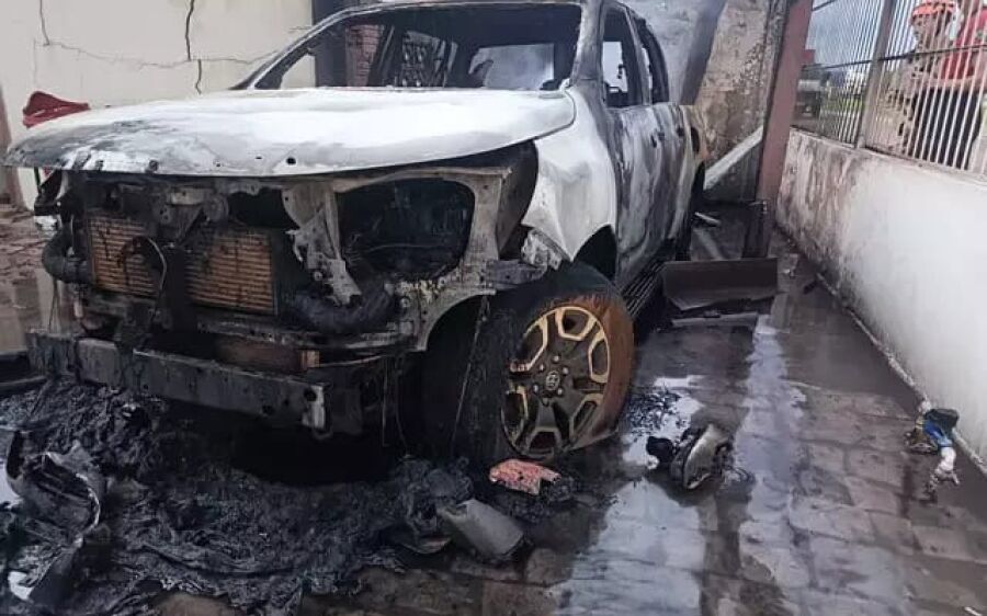 Incêndio atinge caminhonete e provoca explosão de gerador em hotel de Coxim