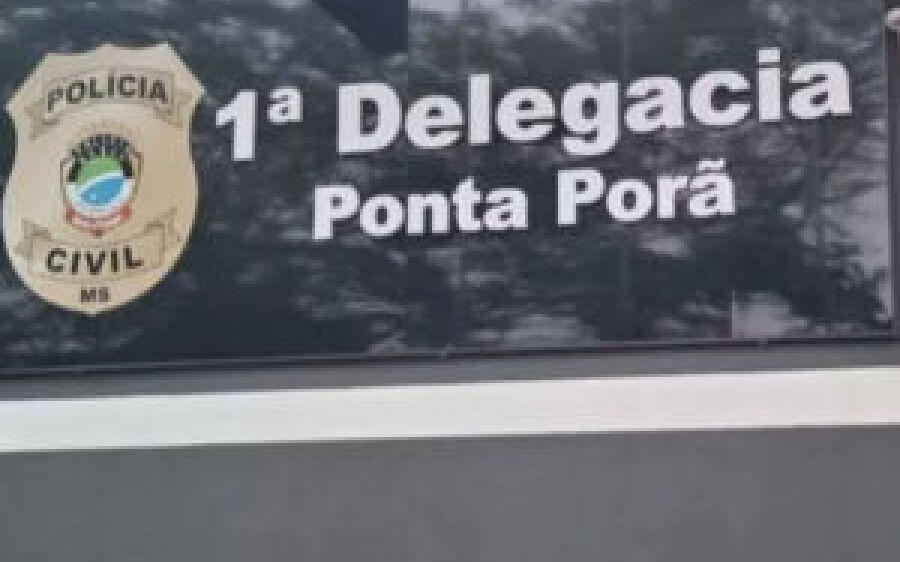 Armado com facão, homem mostra órgão genital para crianças de escola em MS