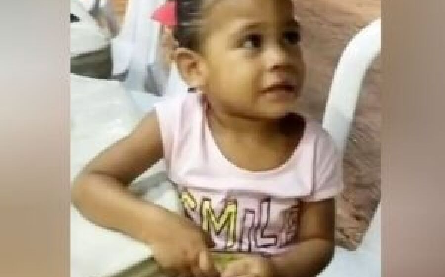 Menina de 2 anos morre engasgada com a fruta água-pomba em MS 