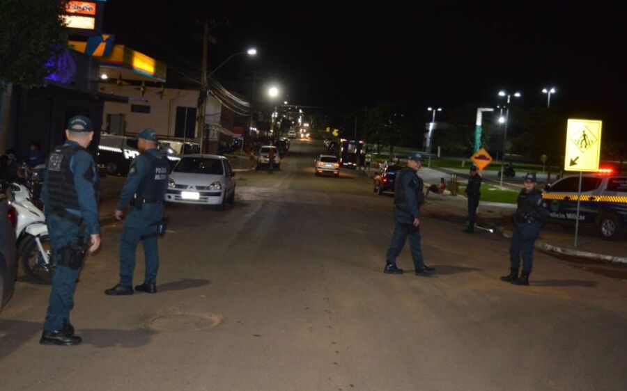 Polícia Militar realiza operação de blitz e abordagens em Sonora