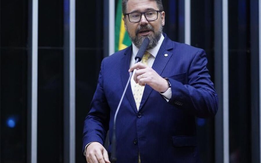 Deputado de MS sugere PEC para acabar com feriados no Brasil