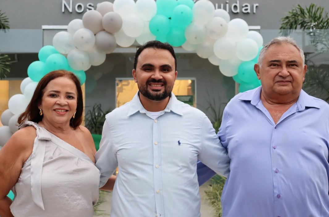 Fernando e seus pais Deuzilda e Dr. Pedrinho